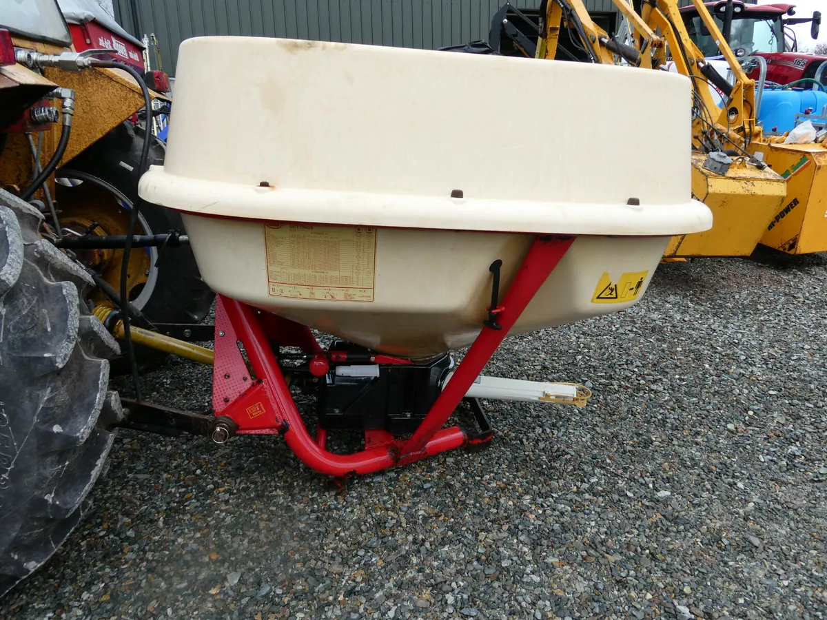 Vicon 1354 Fertiliser spreader - Image 3
