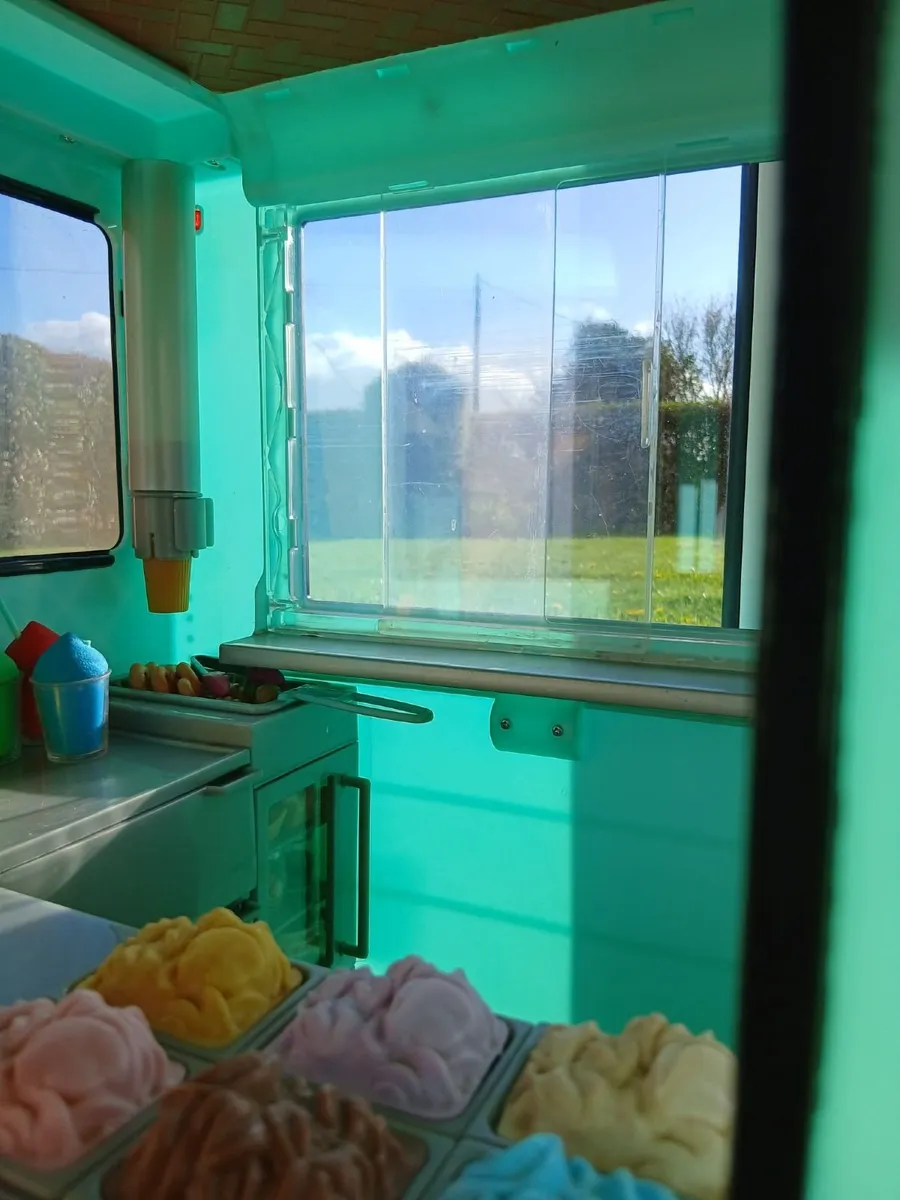 Our Generation Ice Cream Van - Image 3