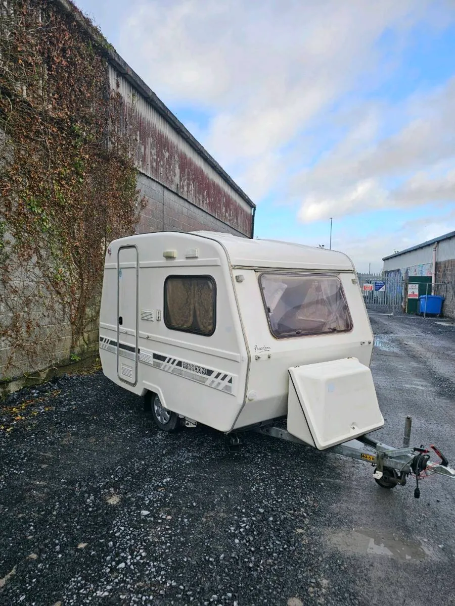 Freedom caravan - Image 1