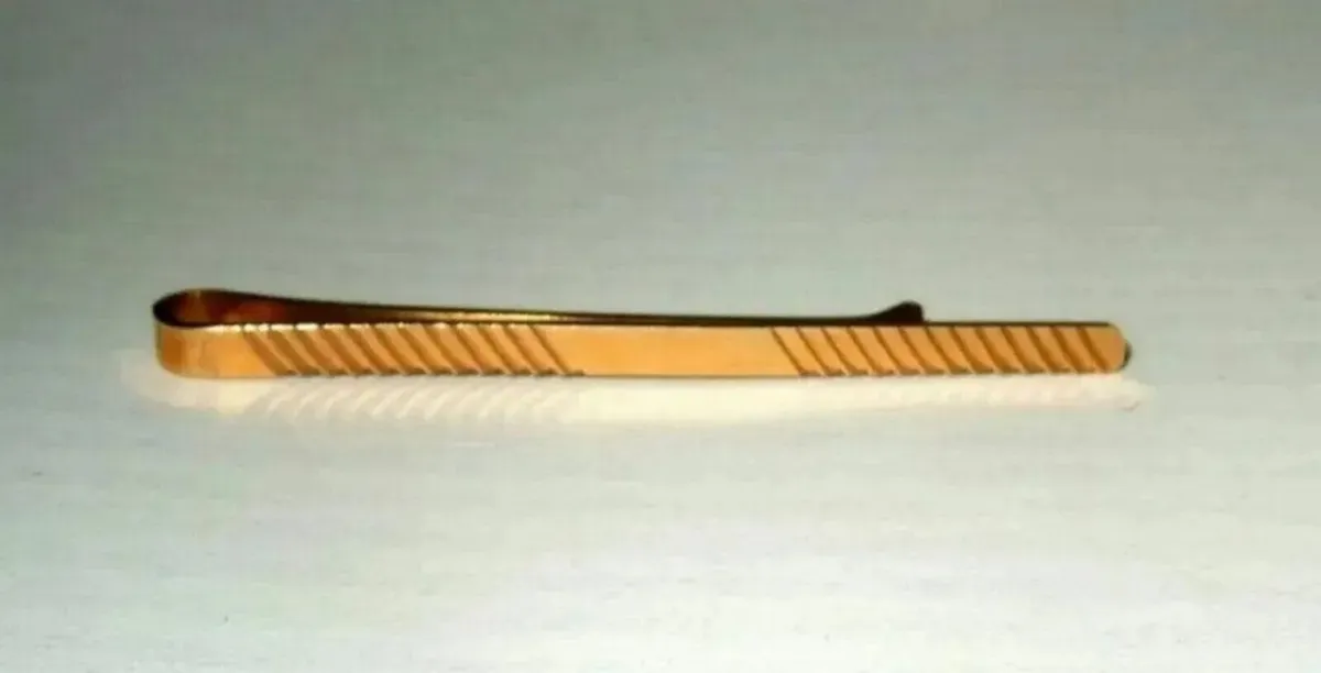 Vintage Hallmarked 9ct Gold Tie Pin - Image 2