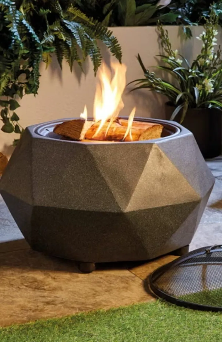 Fire pit and grill - Image 3