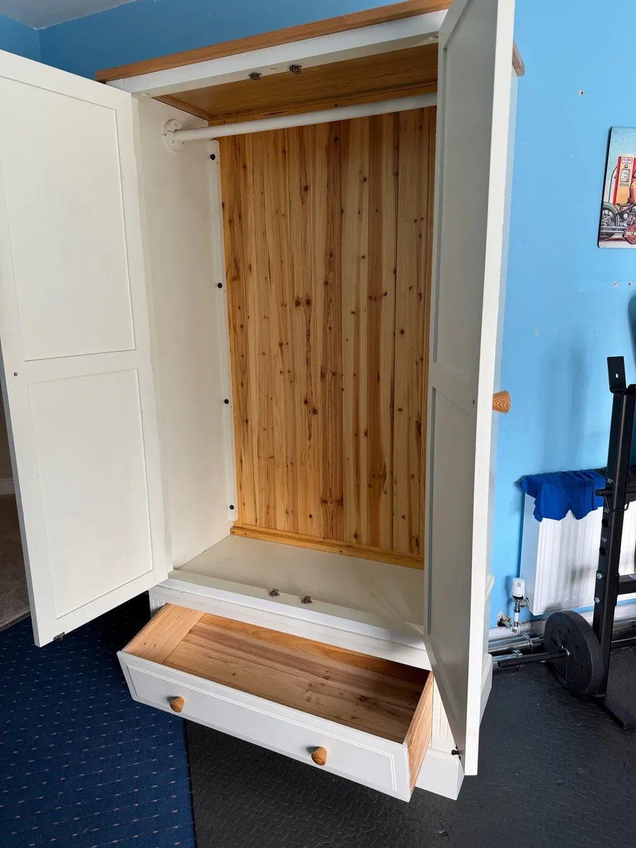 2 door wardrobe with drawer - Image 2