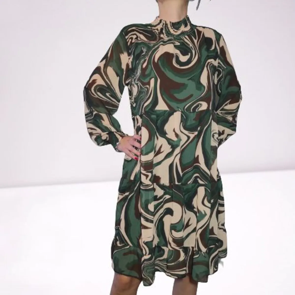 Frill dress - Image 2