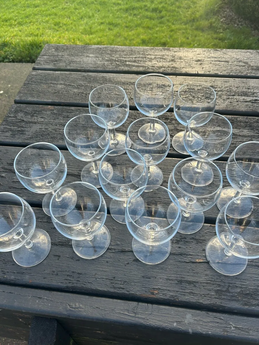 Wine glasses - Image 1