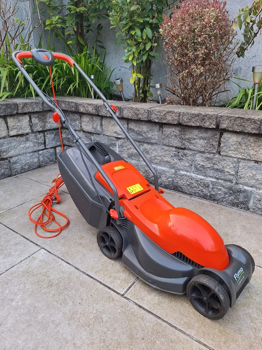 Flymo electric lawnmower 32cm - Image 1