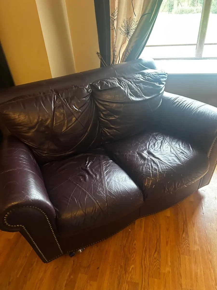 Real leather Sofa/ couch - Image 1