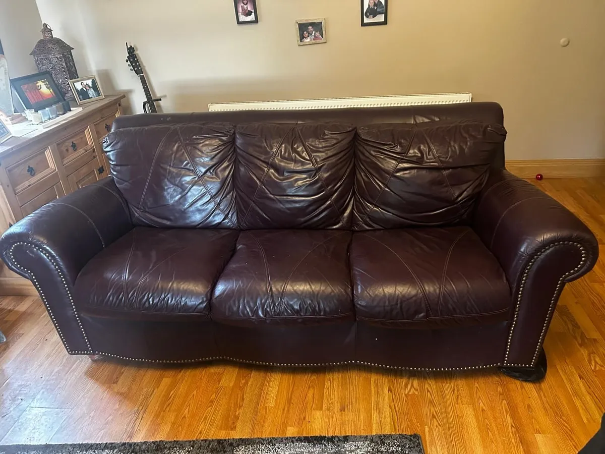 Real leather Sofa/ couch - Image 2