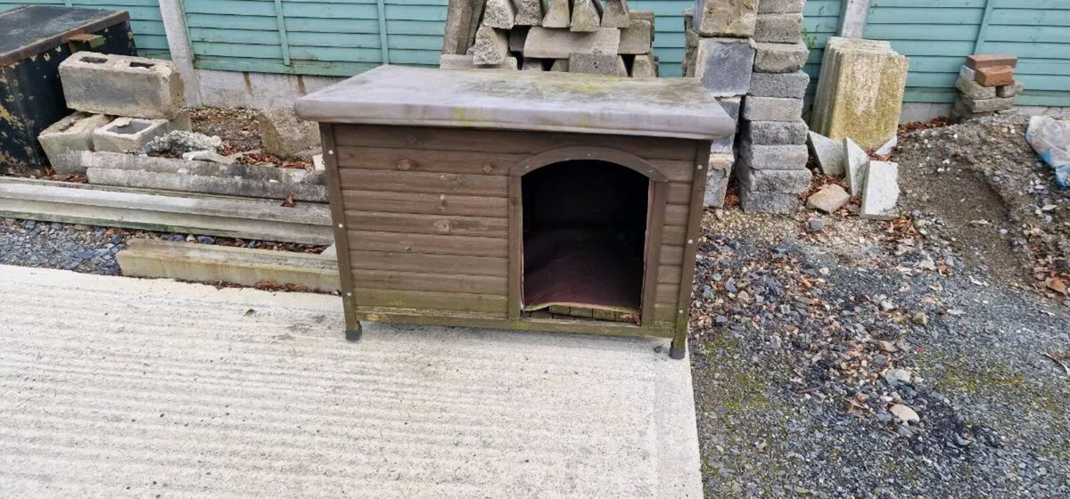 Dog kennel - Image 1