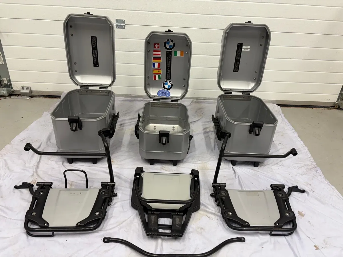 BMW R1150 GSA Luggage & Various items - Image 1