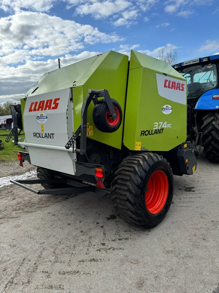 Claas 374 *LOW BALE COUNT* - Image 4