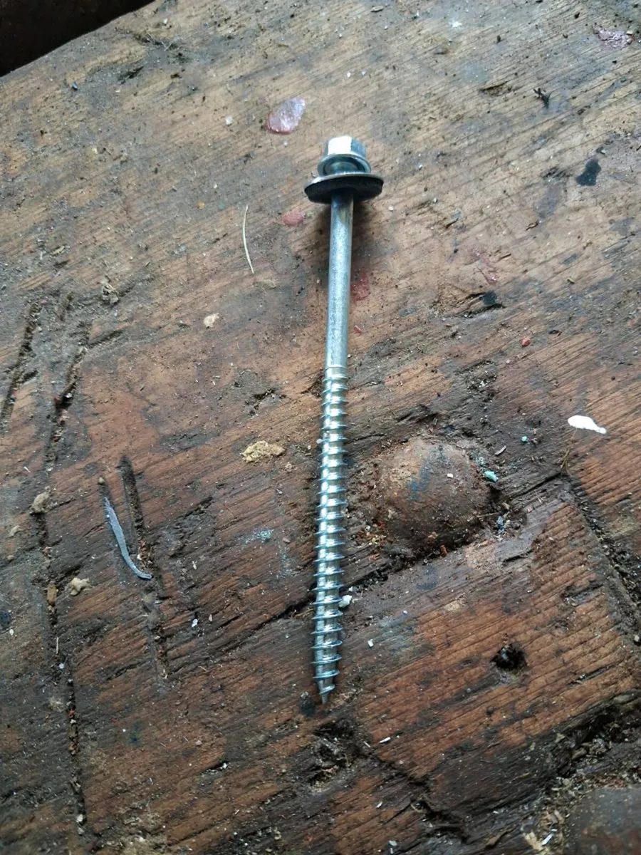 Self drilling Tex screws (4 inch long) - Image 2