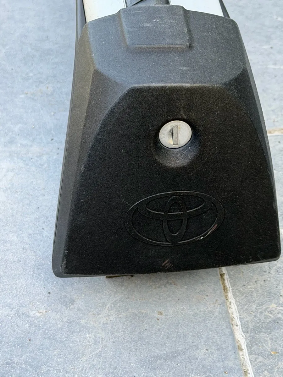 Roof Bars Toyota RAV4 - Image 2