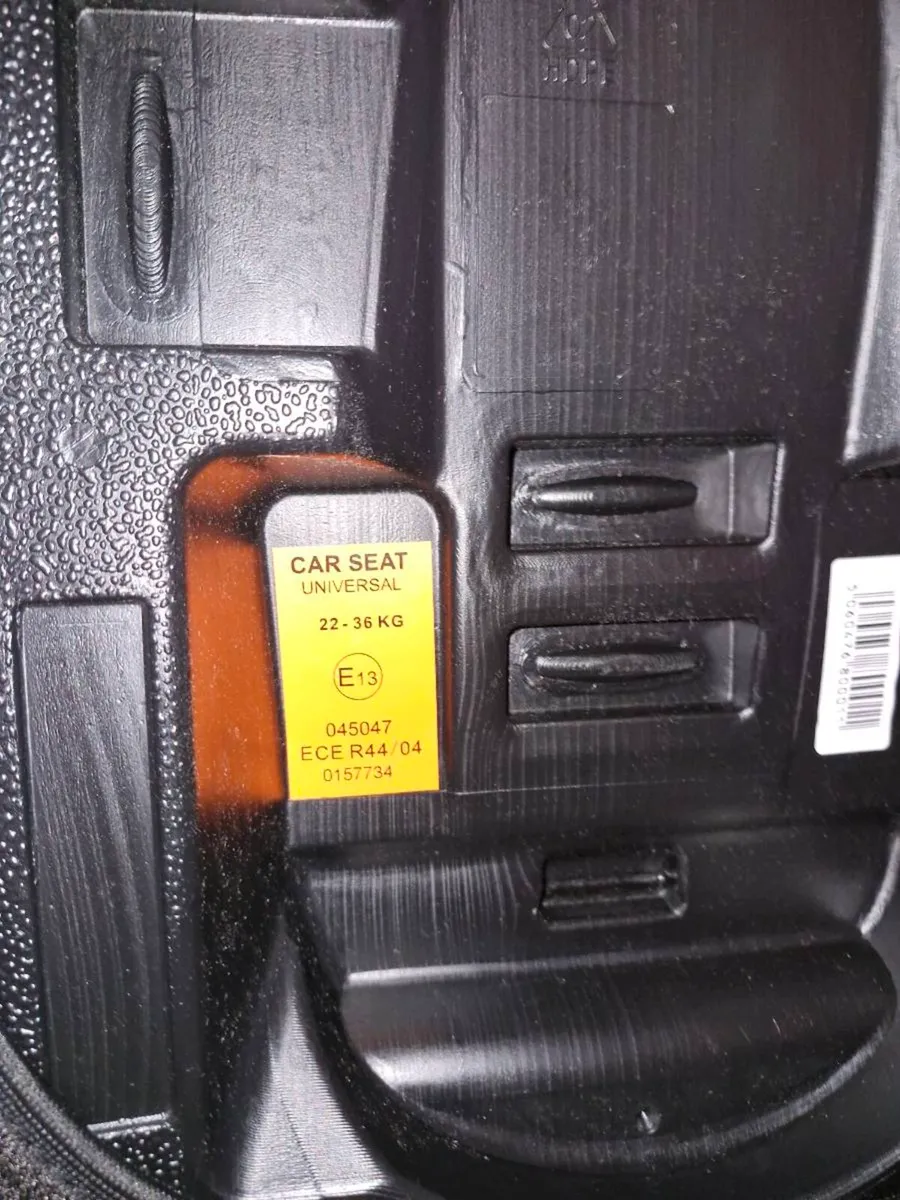 Childs booster seat - Image 3