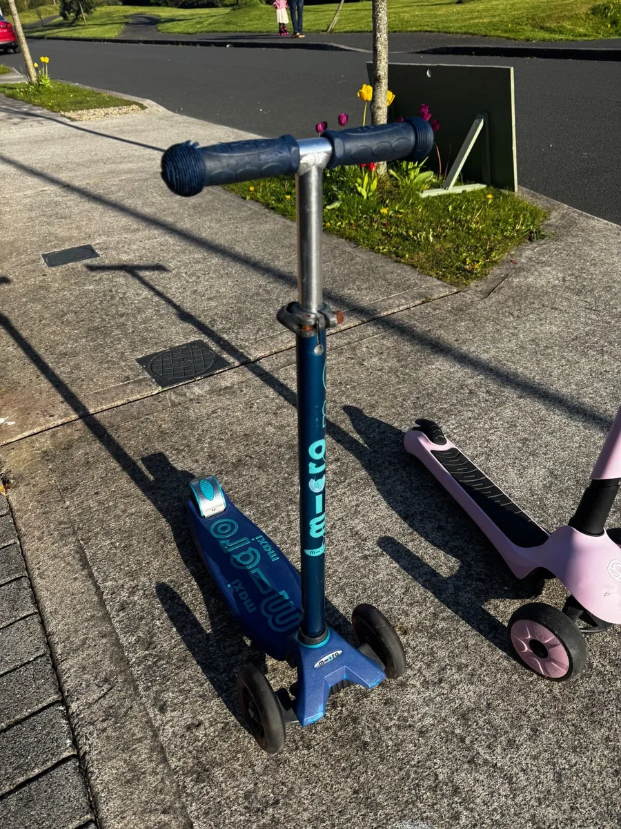 Boys and Girls Scooter - Image 1