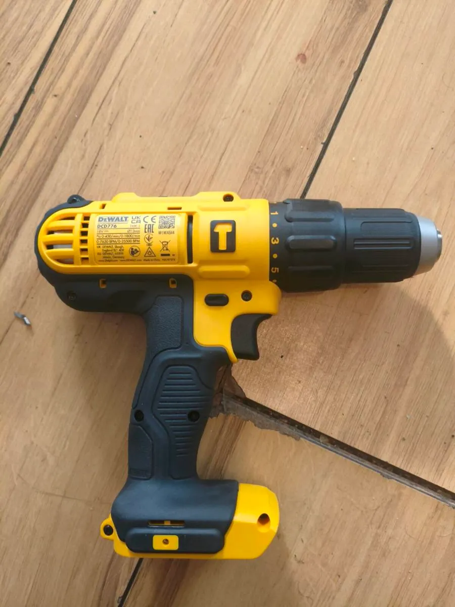 DeWalt XR 18v drill DCD776 - Image 2