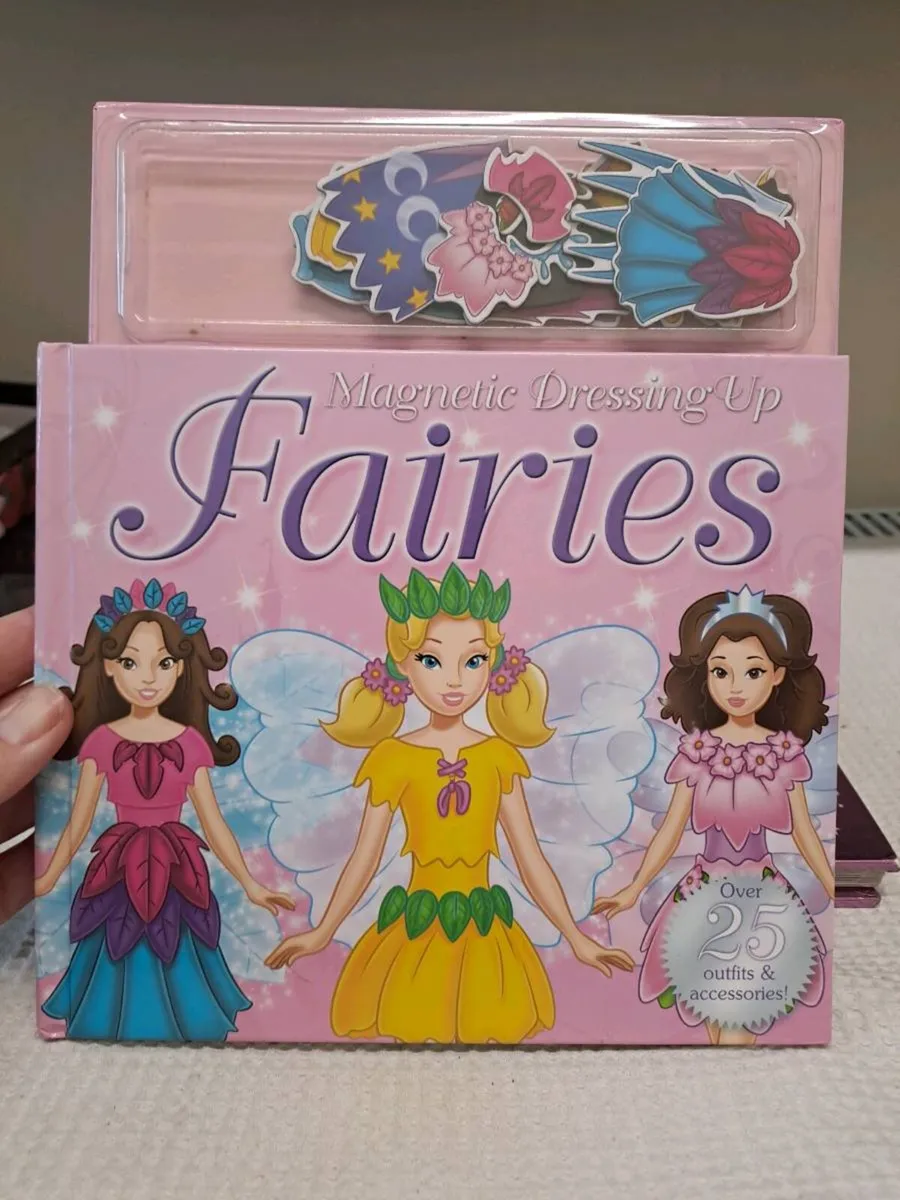 Magnetic Dressing Up Books – Fairies & Princesses - Image 2