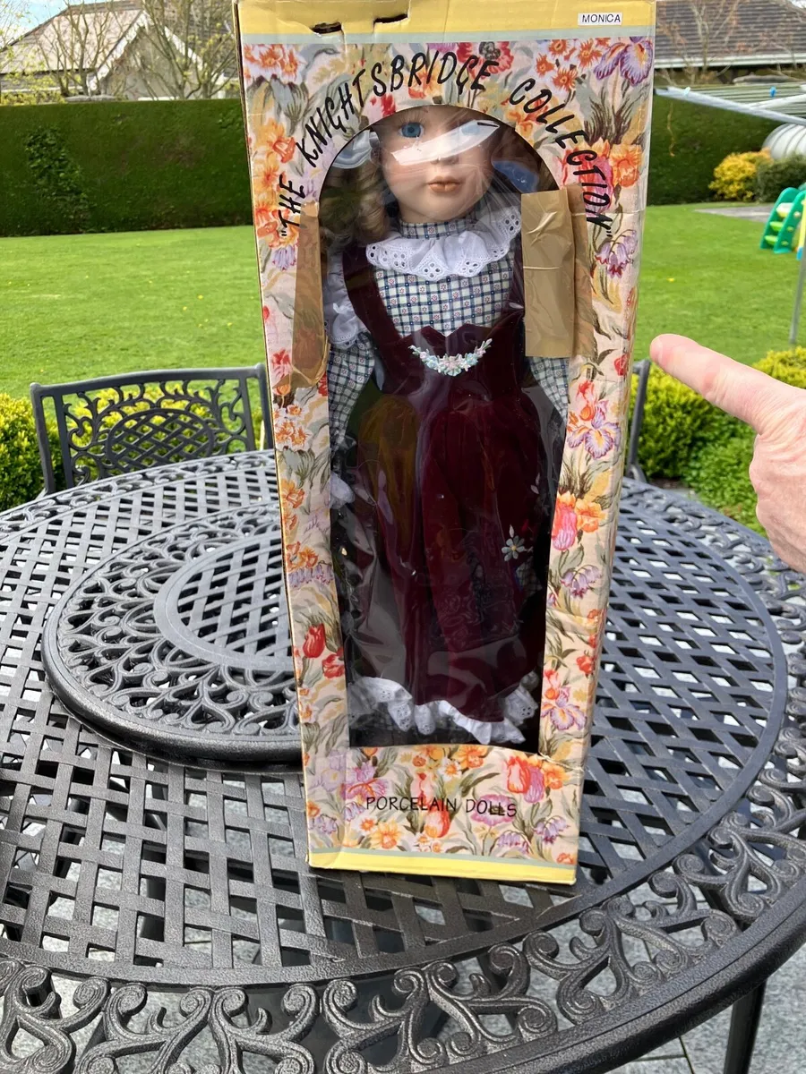 Knightsbridge porcelain dolls - Image 3