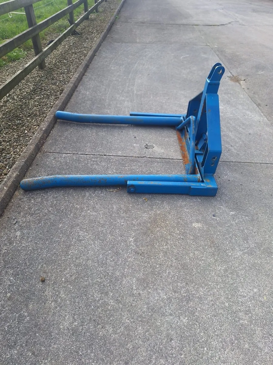 Single Bale Handler - Image 1