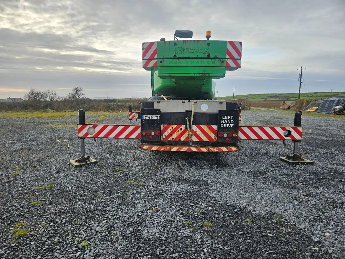 Mobile Crane - Image 4