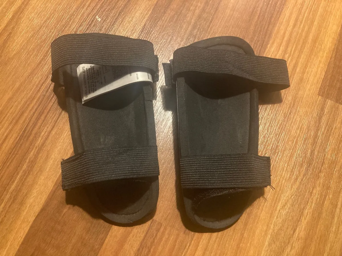 AS NEW - PUMA King Shin guards - Image 3