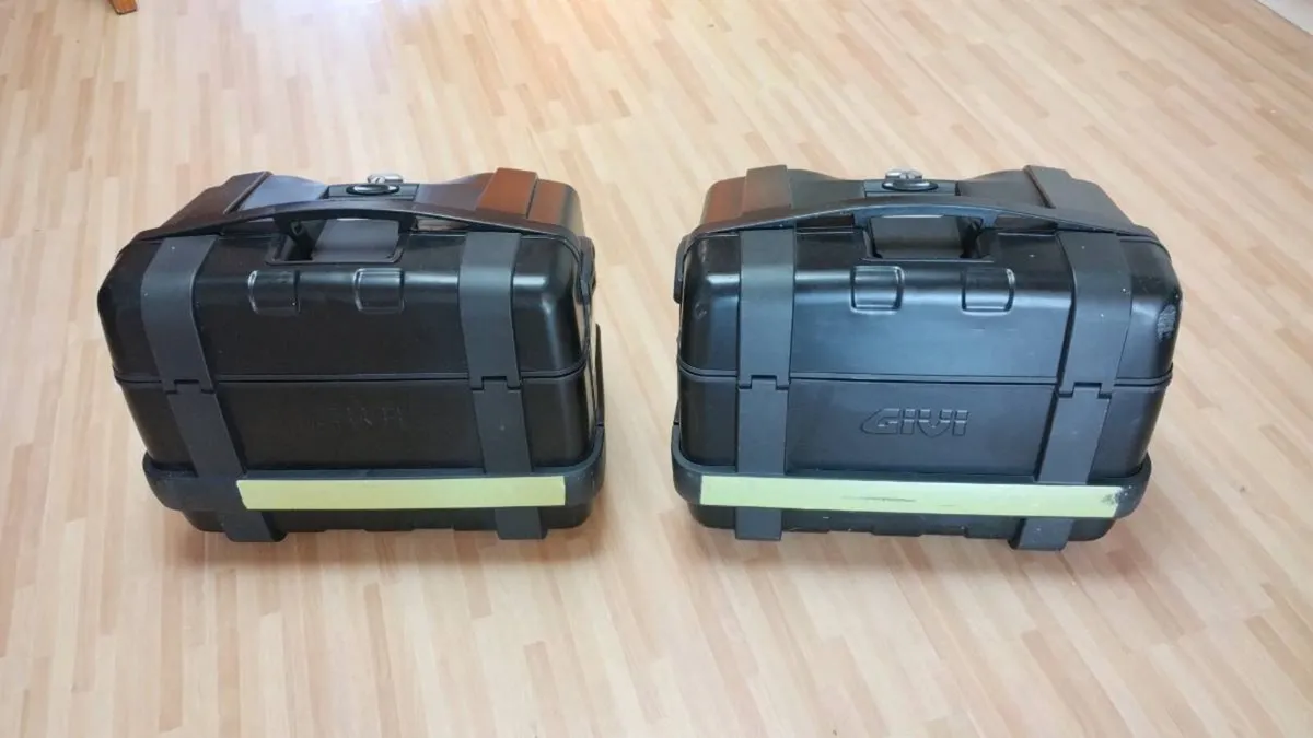 Givi Trekker Monokey panniers - Image 1