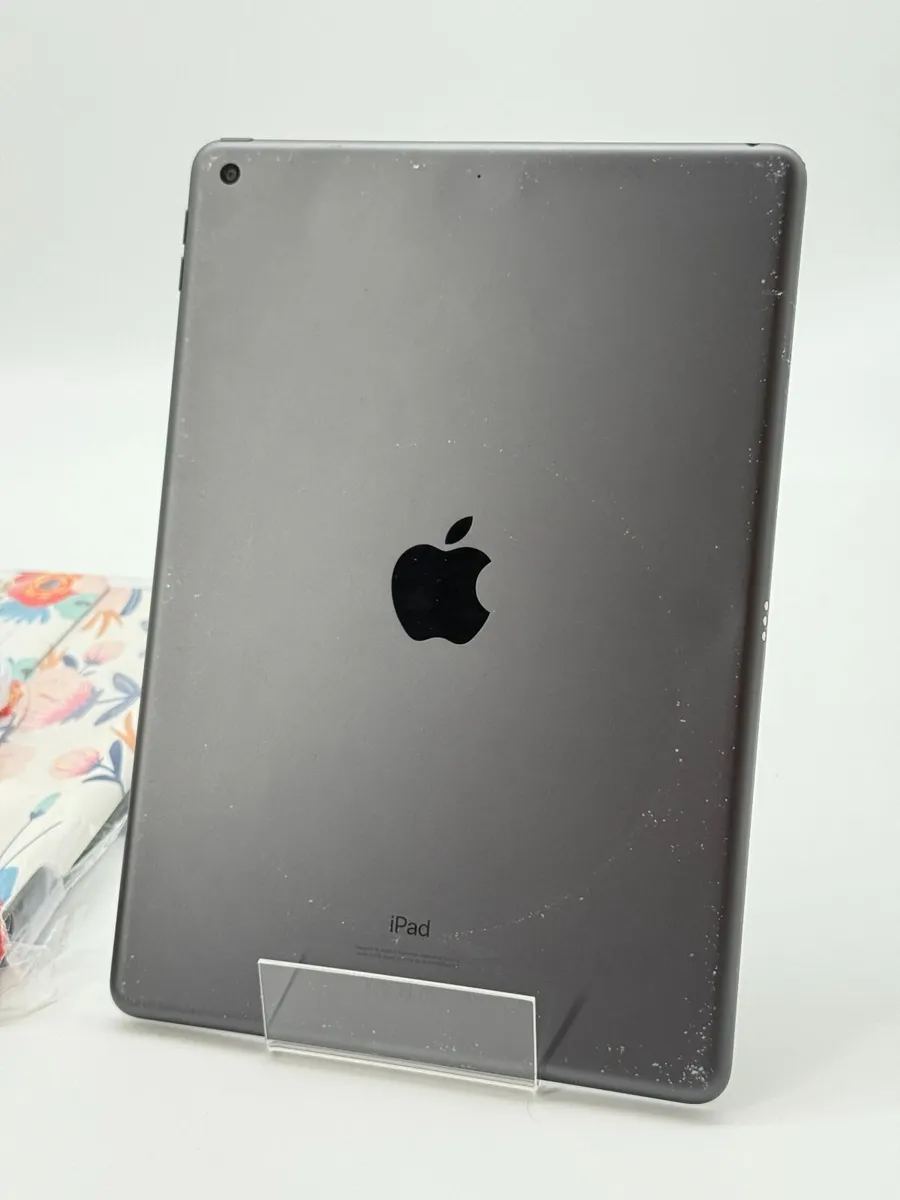 iPad 8th 64GB 10.2" - Image 3