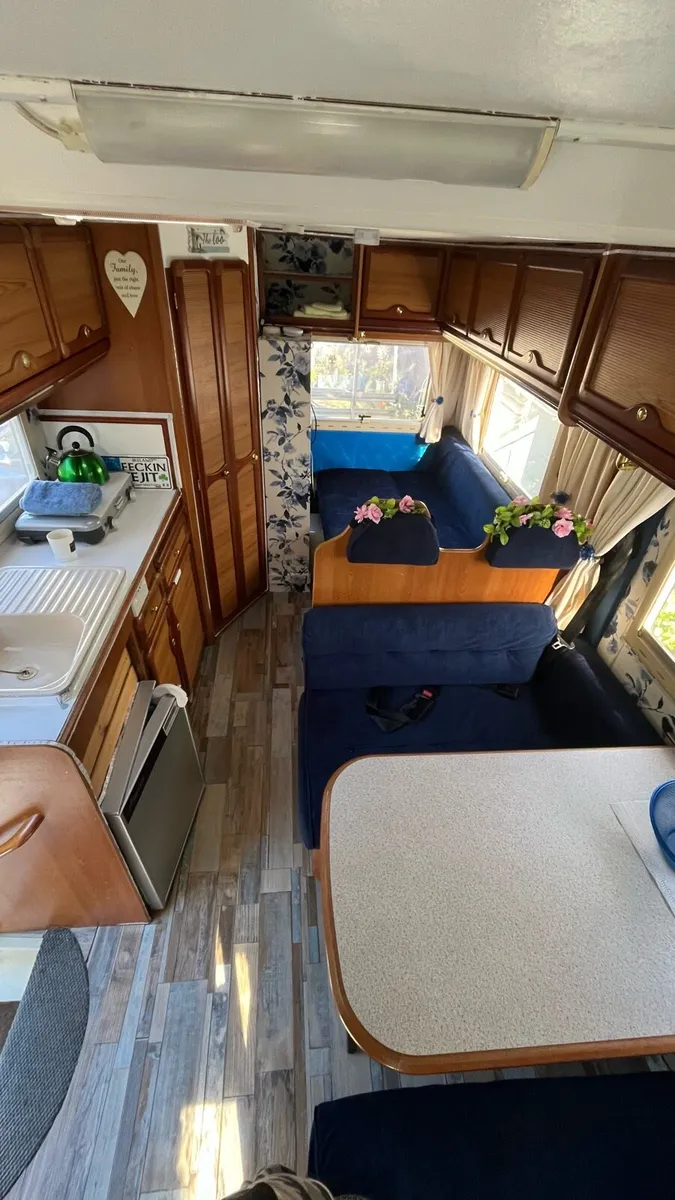 94 Ford Pilote Motorhome Camper - Image 2