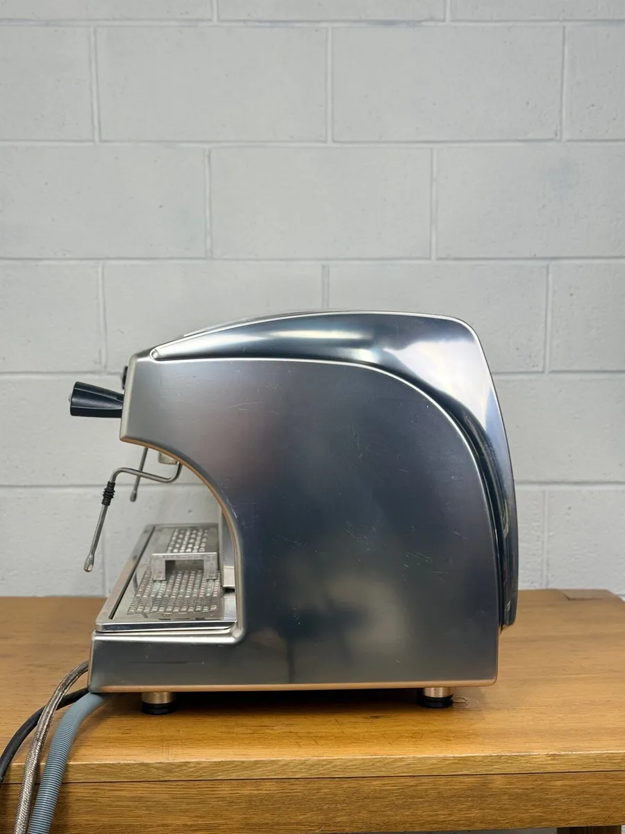 Astoria Perla 2 group Barista espresso machine - Image 2