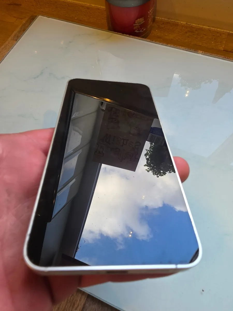 Samsung  s24 - Image 3