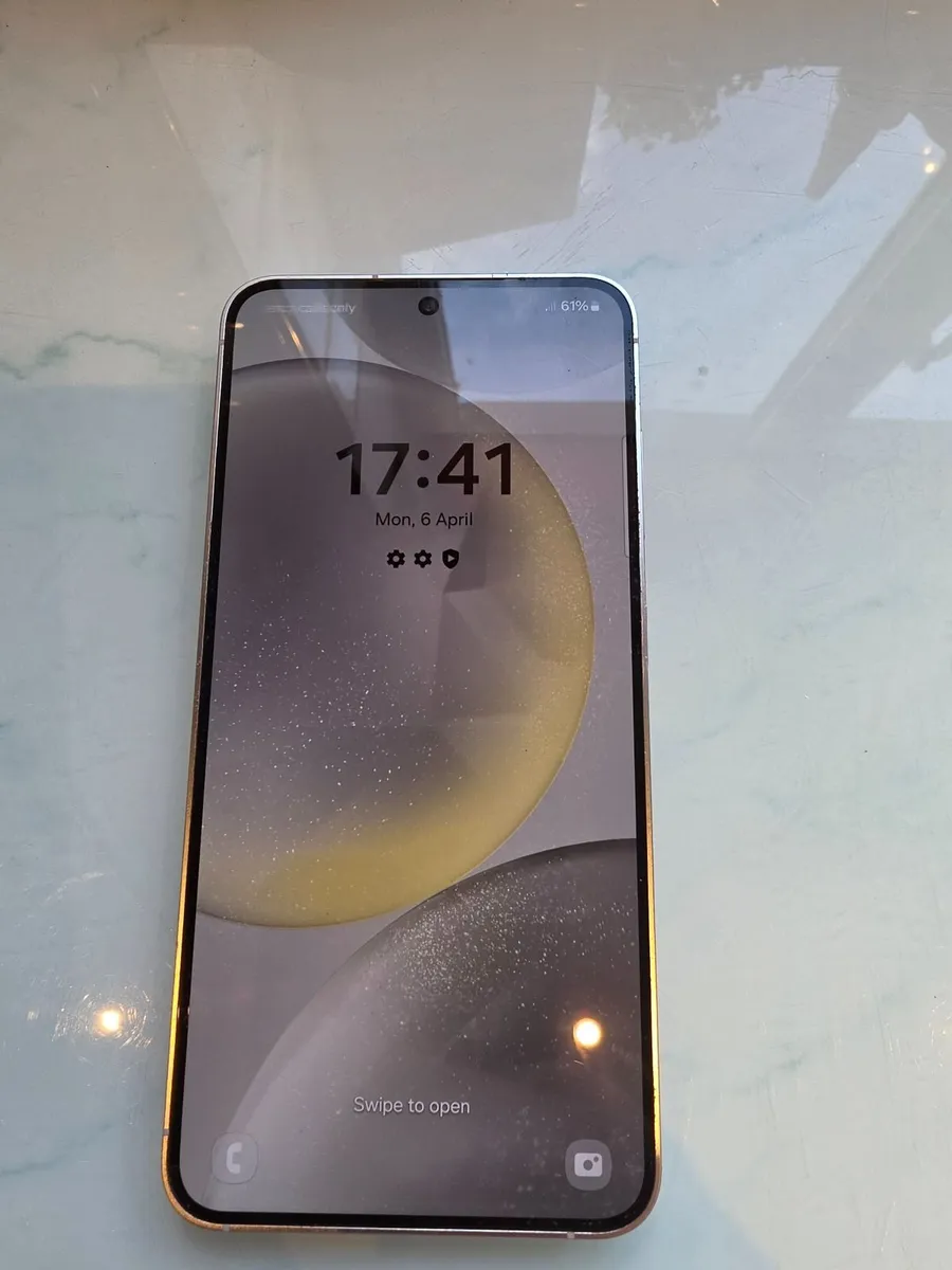Samsung  s24 - Image 1