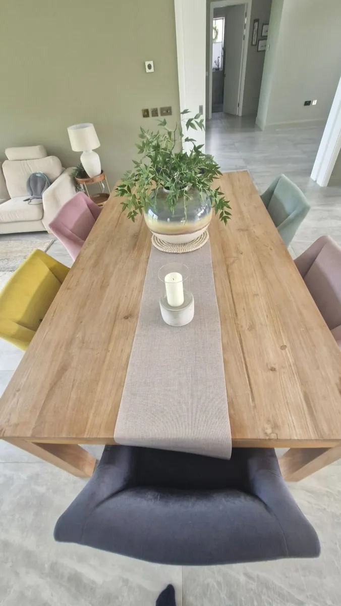 Beautiful Dining table for sale - Image 3