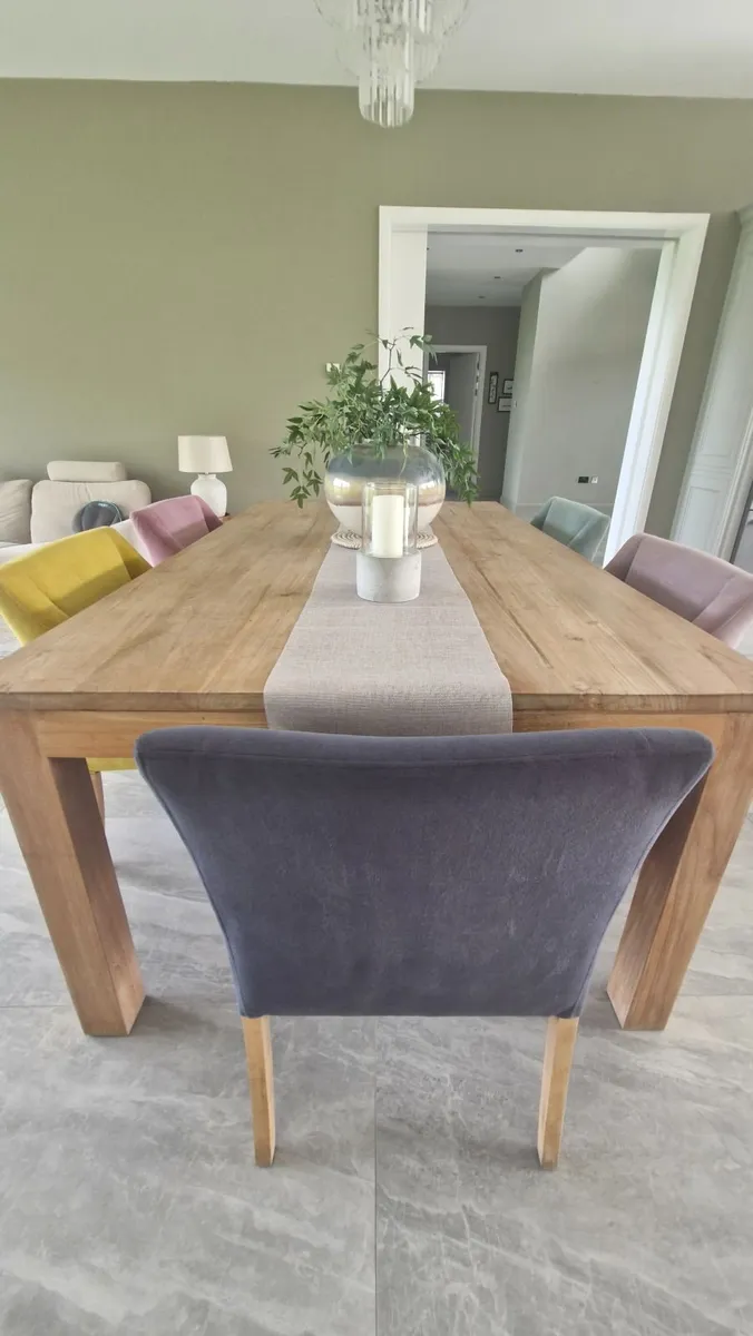 Beautiful Dining table for sale - Image 4