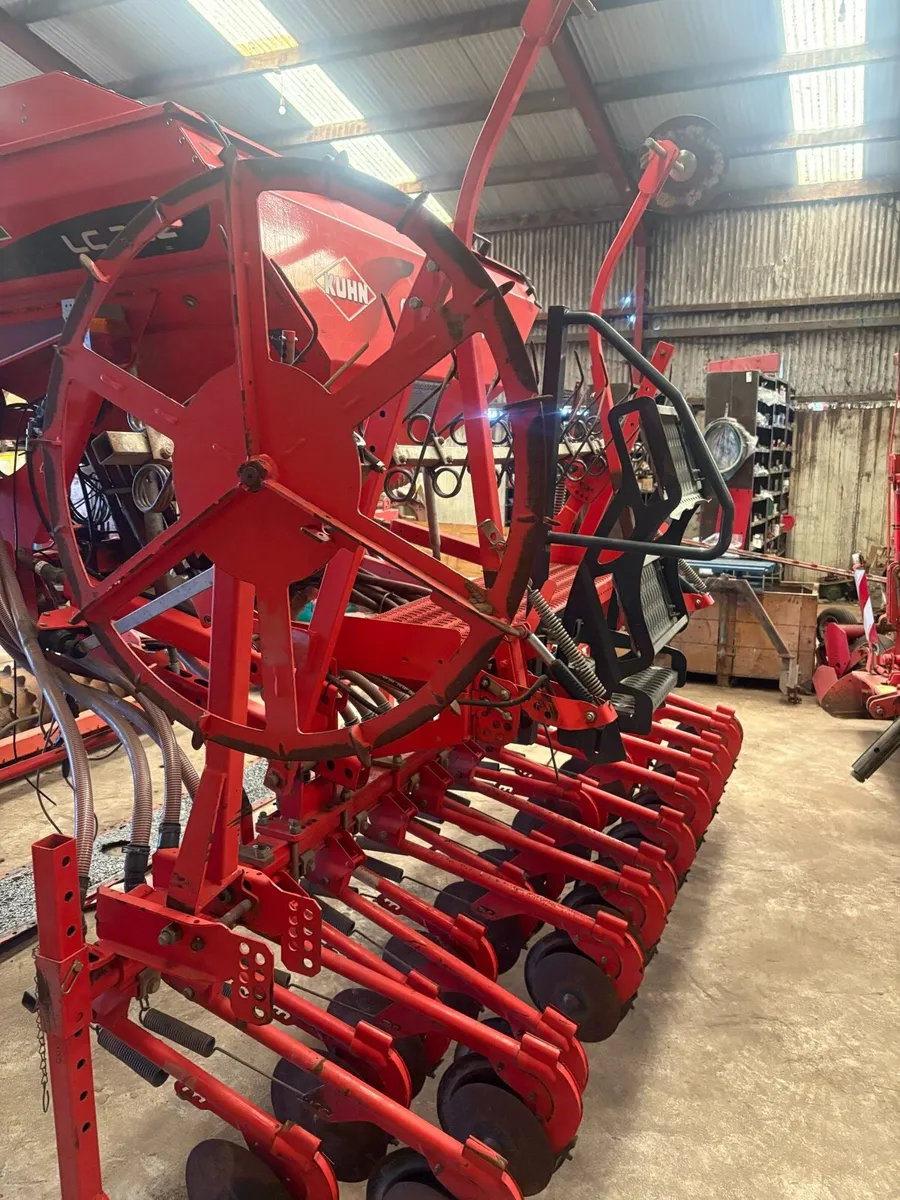Kuhn drill - Image 4