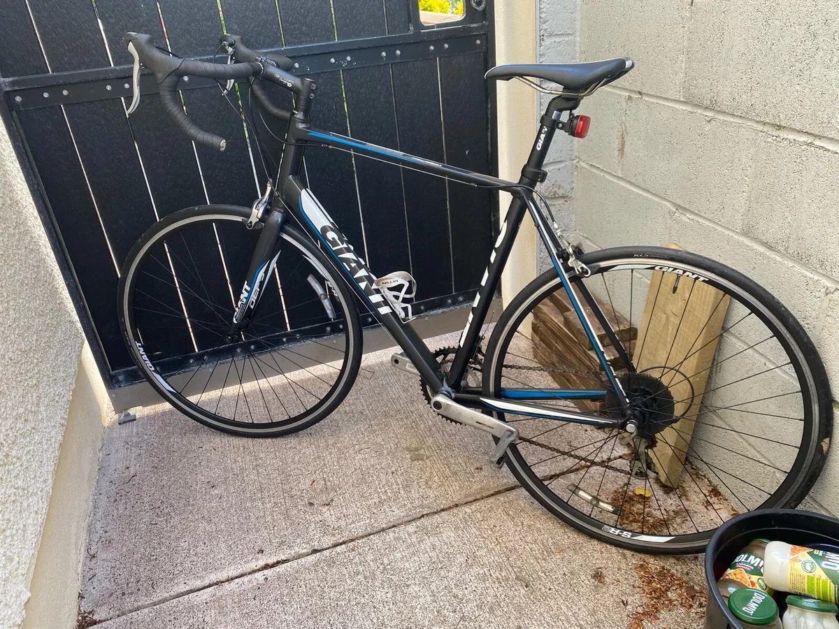 Giant defy 5 L 22 inch frame 700x25c wheels - Image 4