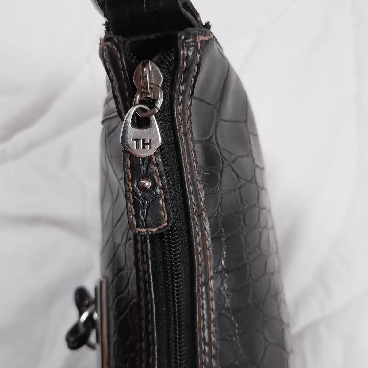 Tommy Hilfiger Vintage Black Croc Y2K Shoulder Bag - Image 2