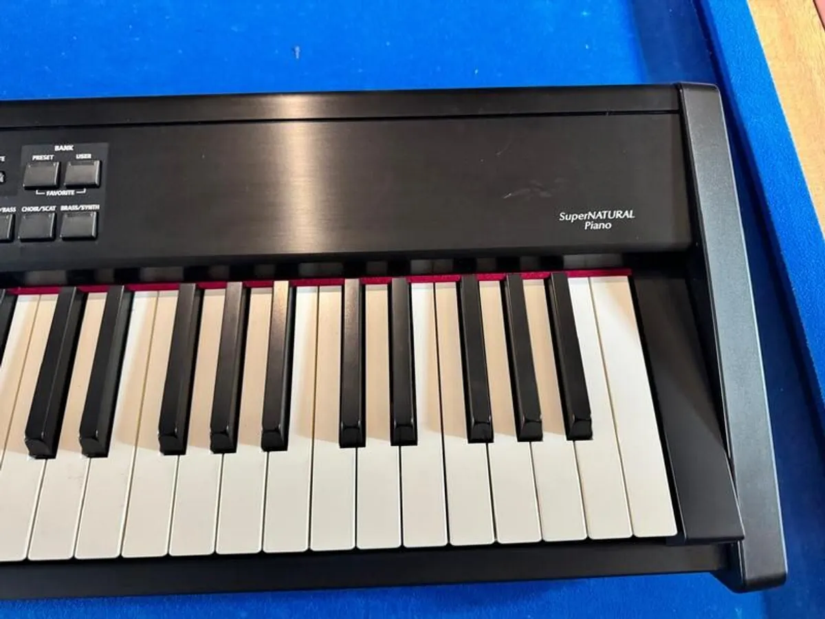 Roland RD300NX Stage Piano with Flightcase - Image 4
