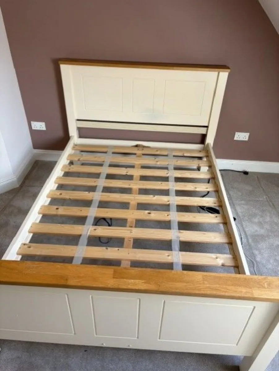 Bed, Wardrobe & Lockers - Image 2