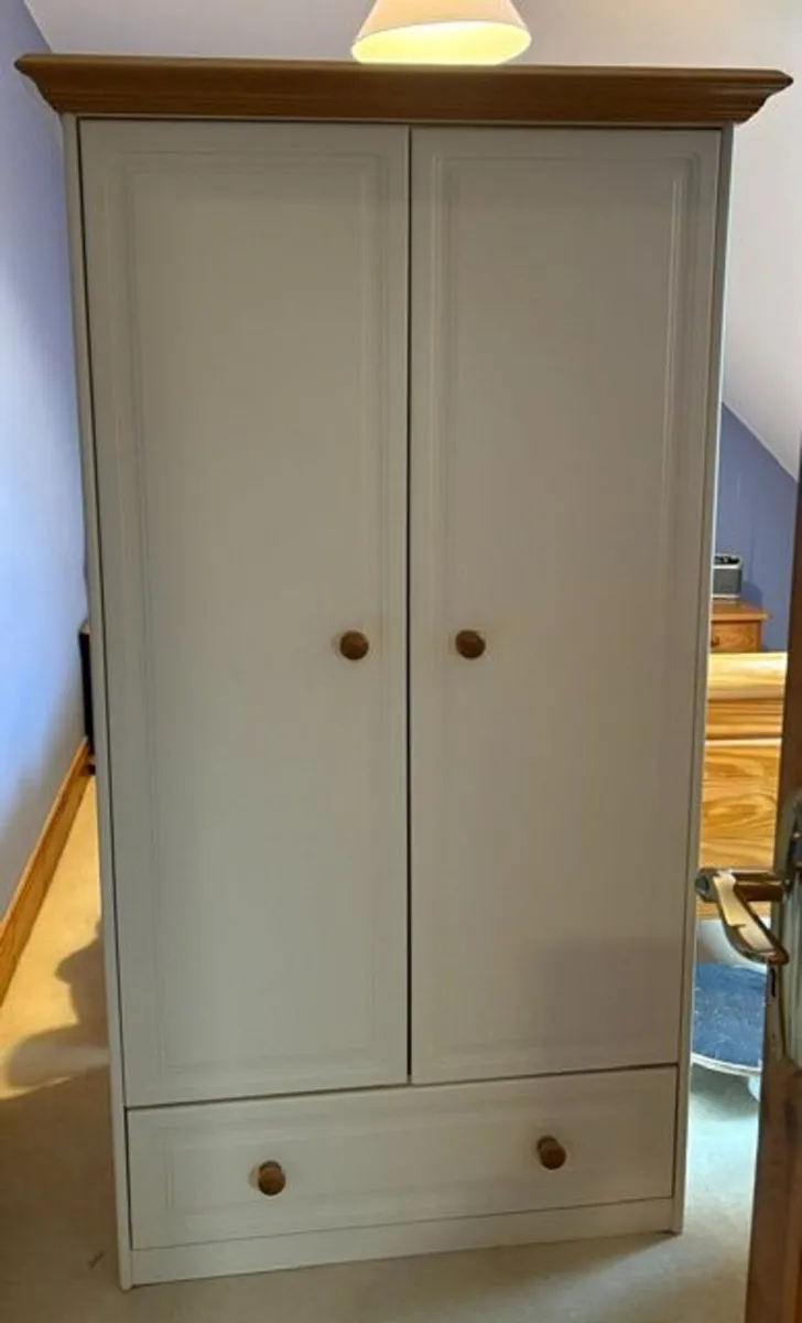 Bed, Wardrobe & Lockers - Image 3