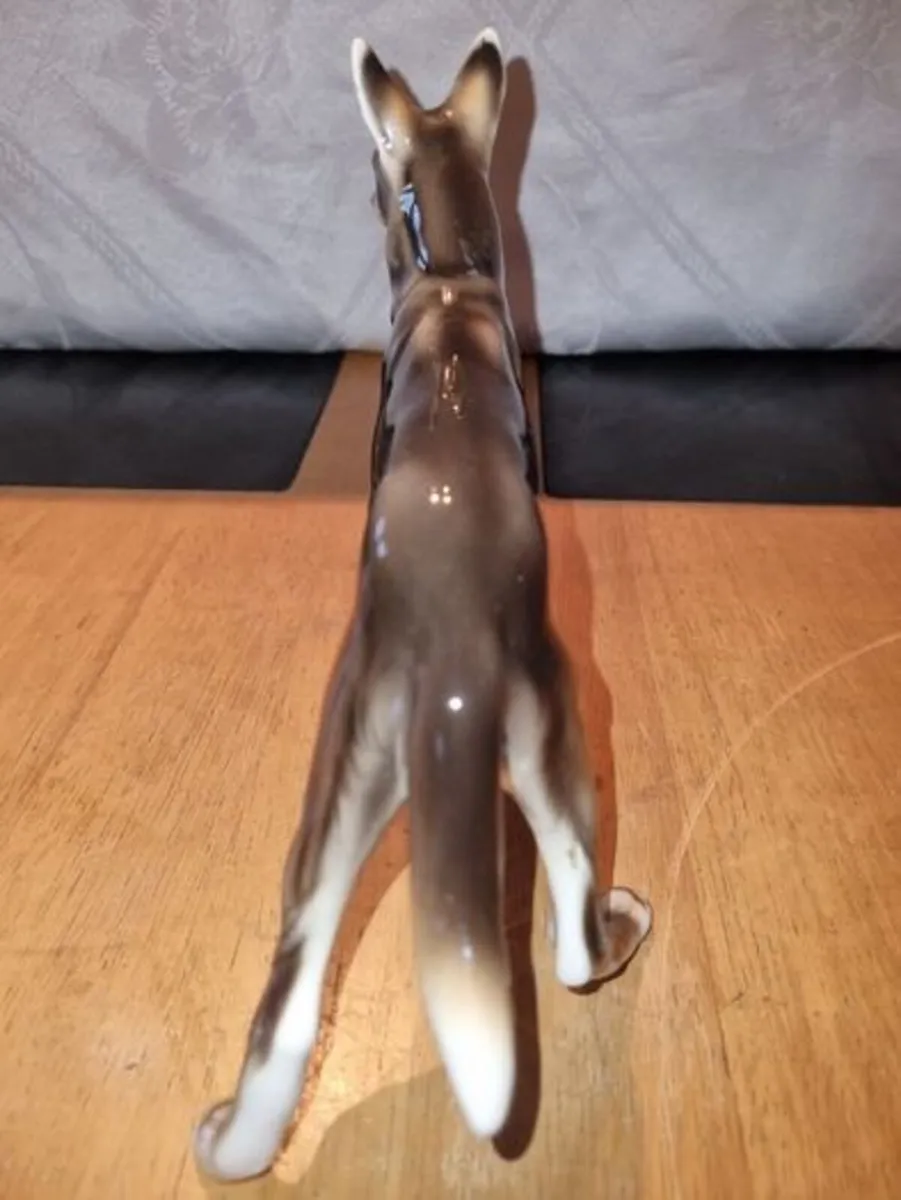 Austrian porcelain dog figurine - Image 3