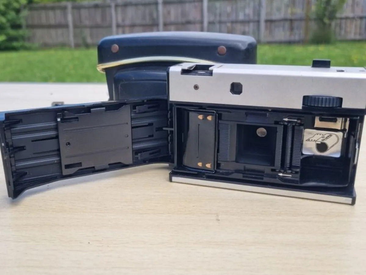 Vintage Agfa ISO camera - Rapid I - Image 3