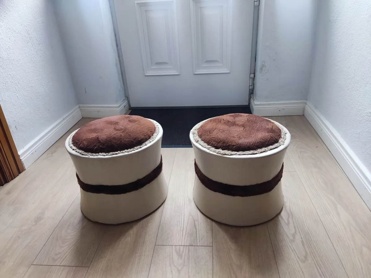 Pouffe - Image 1