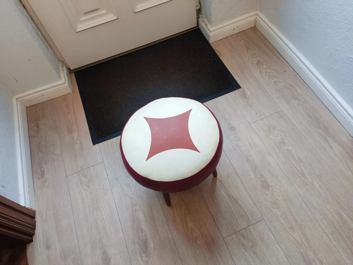Pouffe - Image 1