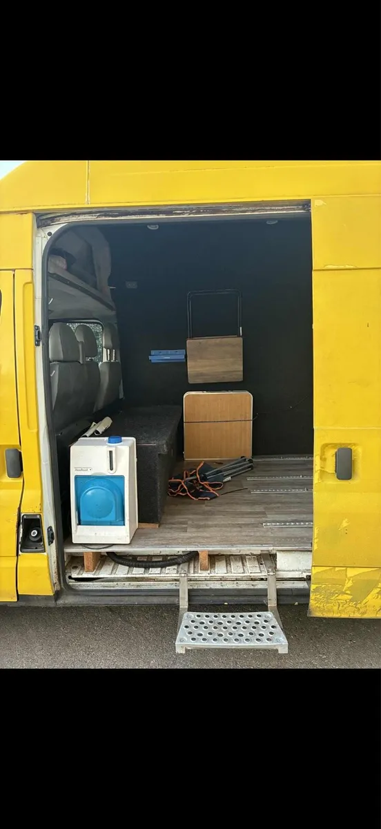 Ford Transit - Image 3