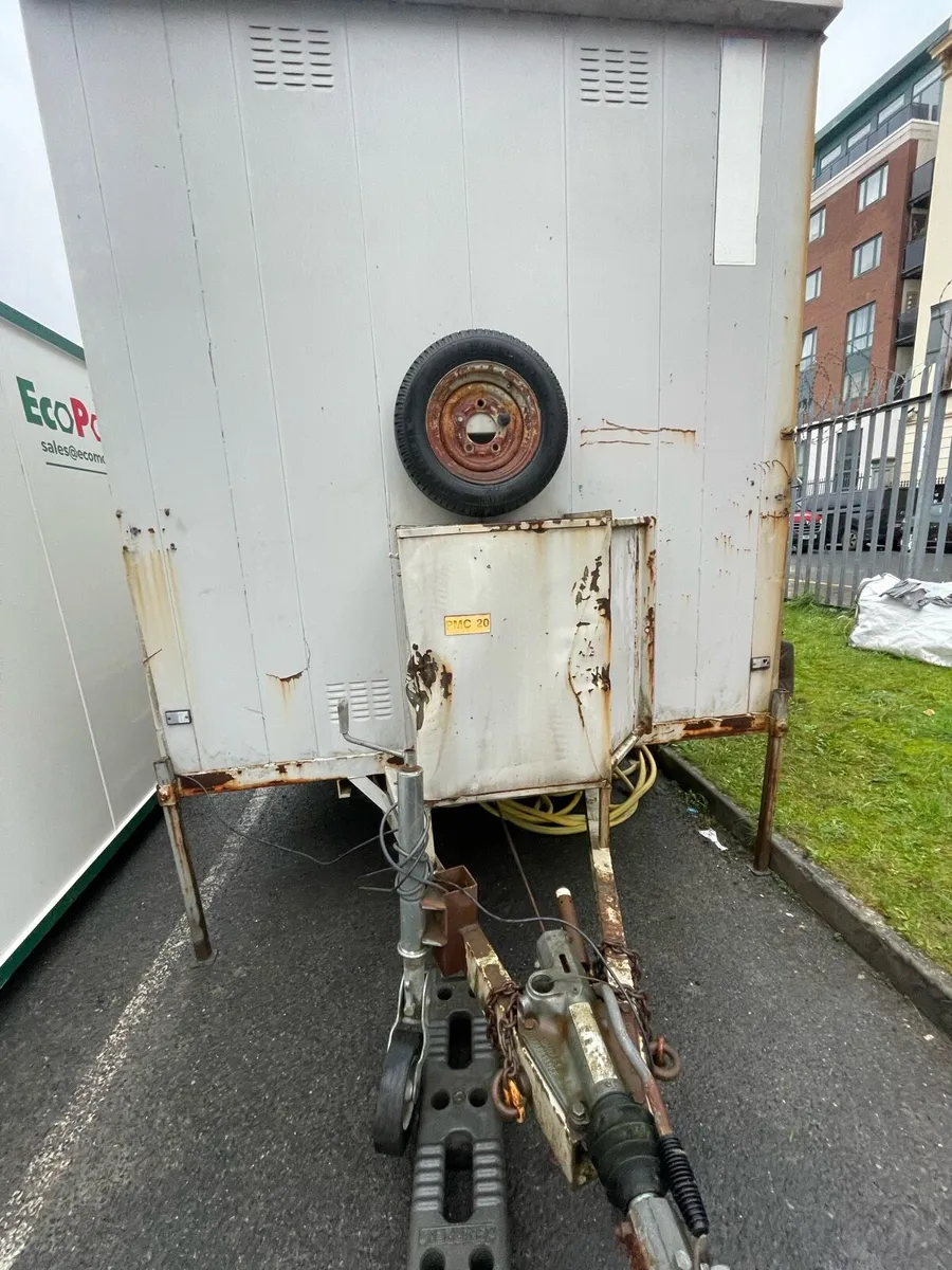 Anti vandalism towable unit - Image 4