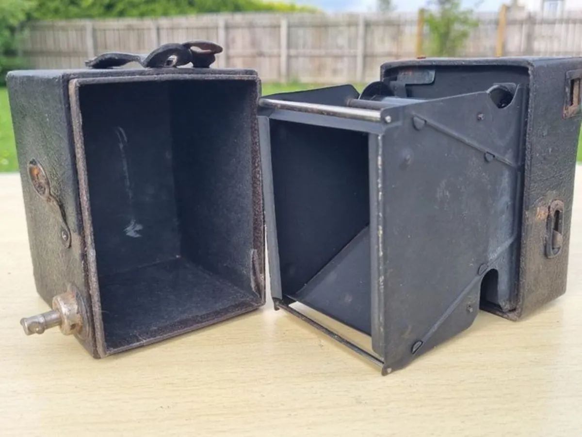 Warwick No.2 Antique Box Camera - Image 4