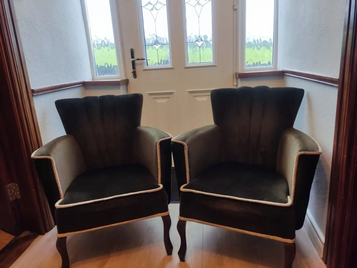 Dining room chairs - Image 1