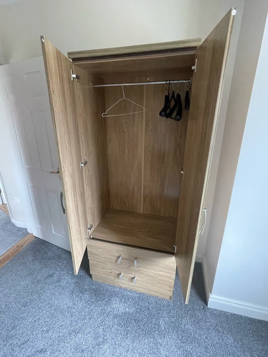 Drawer and wardrobe - Image 1