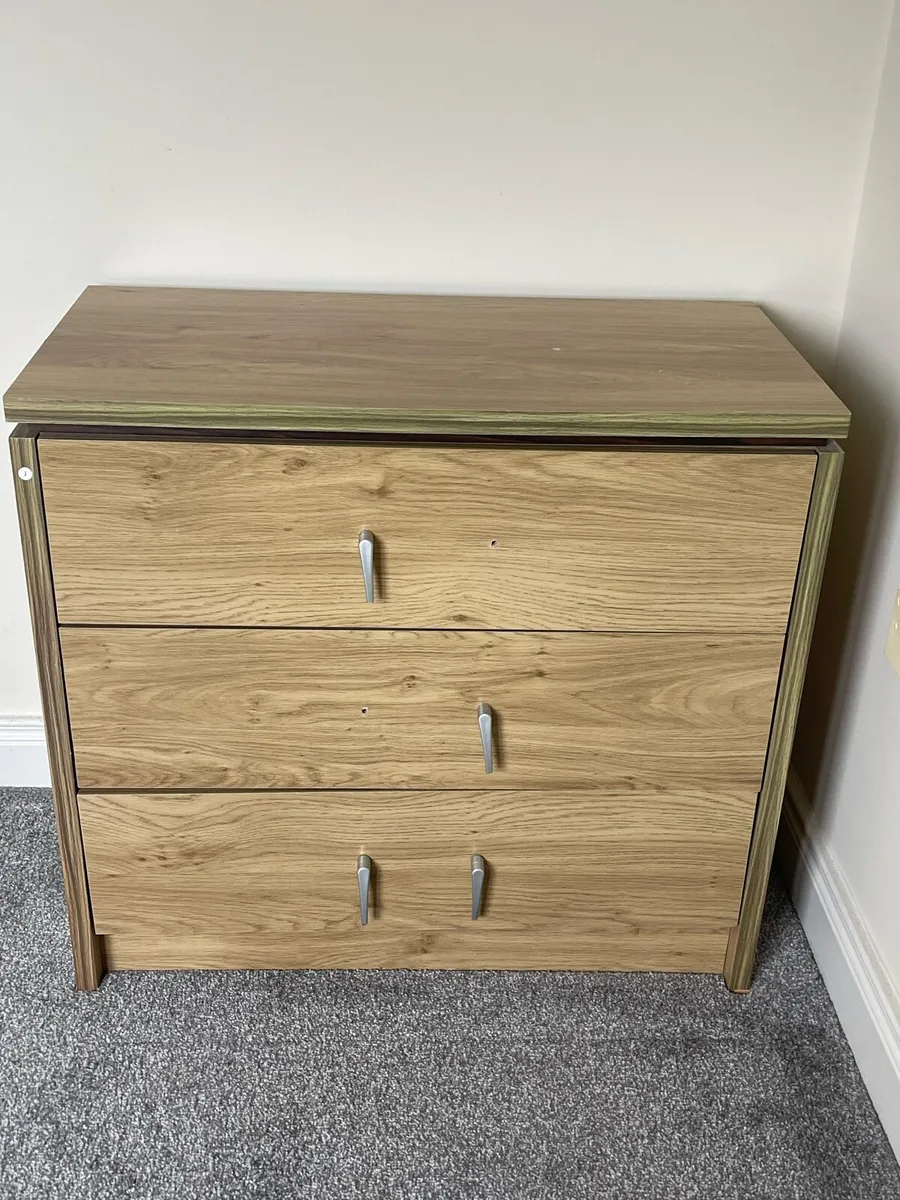 Drawer and wardrobe - Image 3