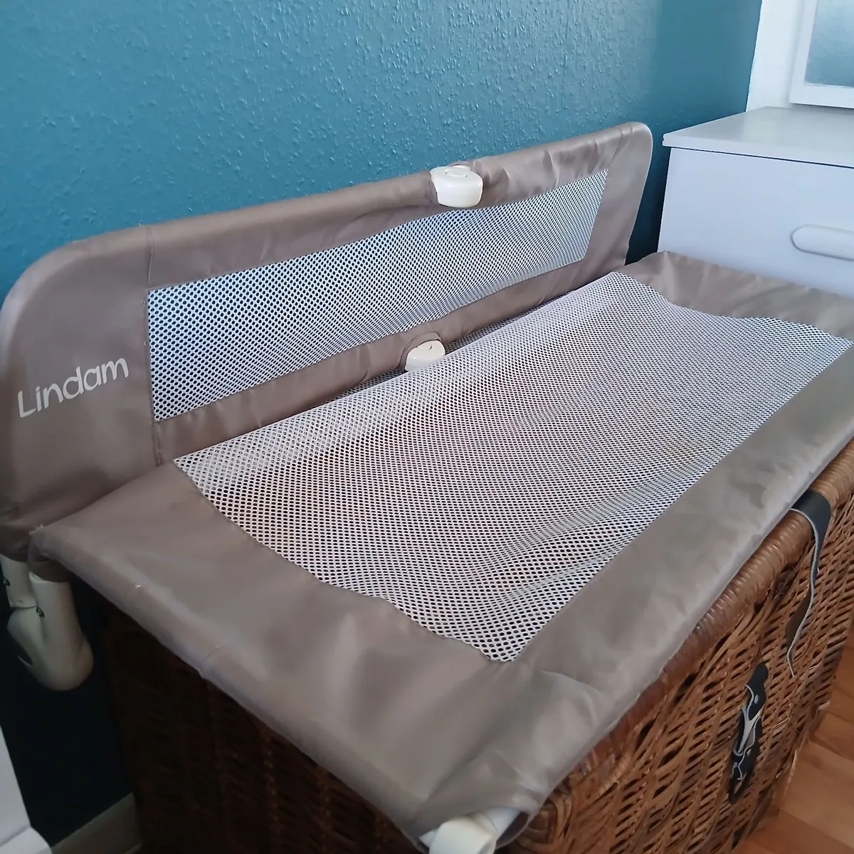 Lindam bed gaurd - Image 1