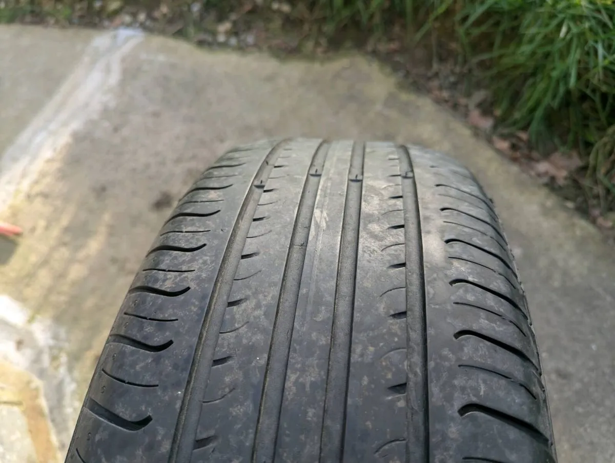 Renault Alloys 16 Inch set with Hankook tyres - Image 4